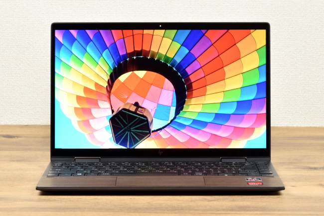 HP ENVY x360 13-ay (Wood Edition) レビュー：天然木のパームレストが