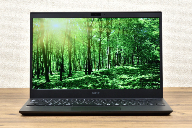 NEC LAVIE Direct PM (Pro Mobile) (2021春モデル) レビュー：超軽量で