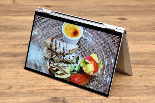 HP EliteBook x360 1040 G8 レビュー：高い総合力でスマートに使える14