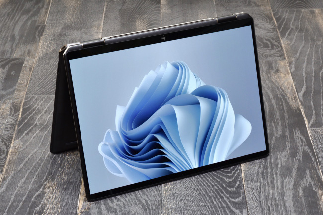 HP Spectre x360 14-ef (2022年モデル) レビュー：パワーアップした