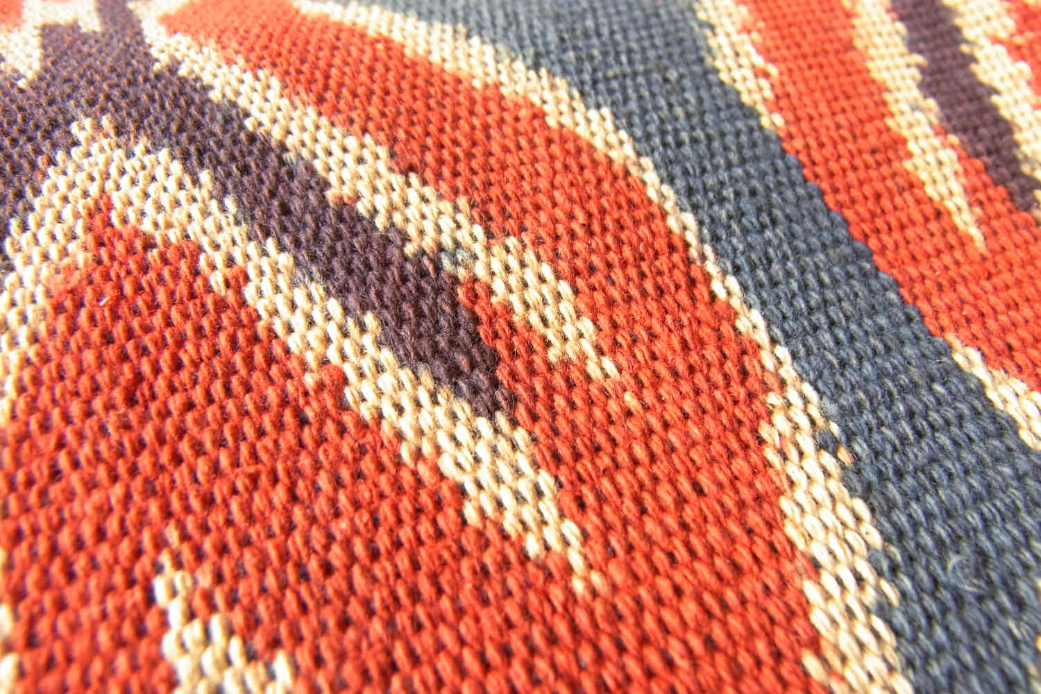 スラウェシ島トラジャ・イカットNo.T-ISW-013|野趣あふれる