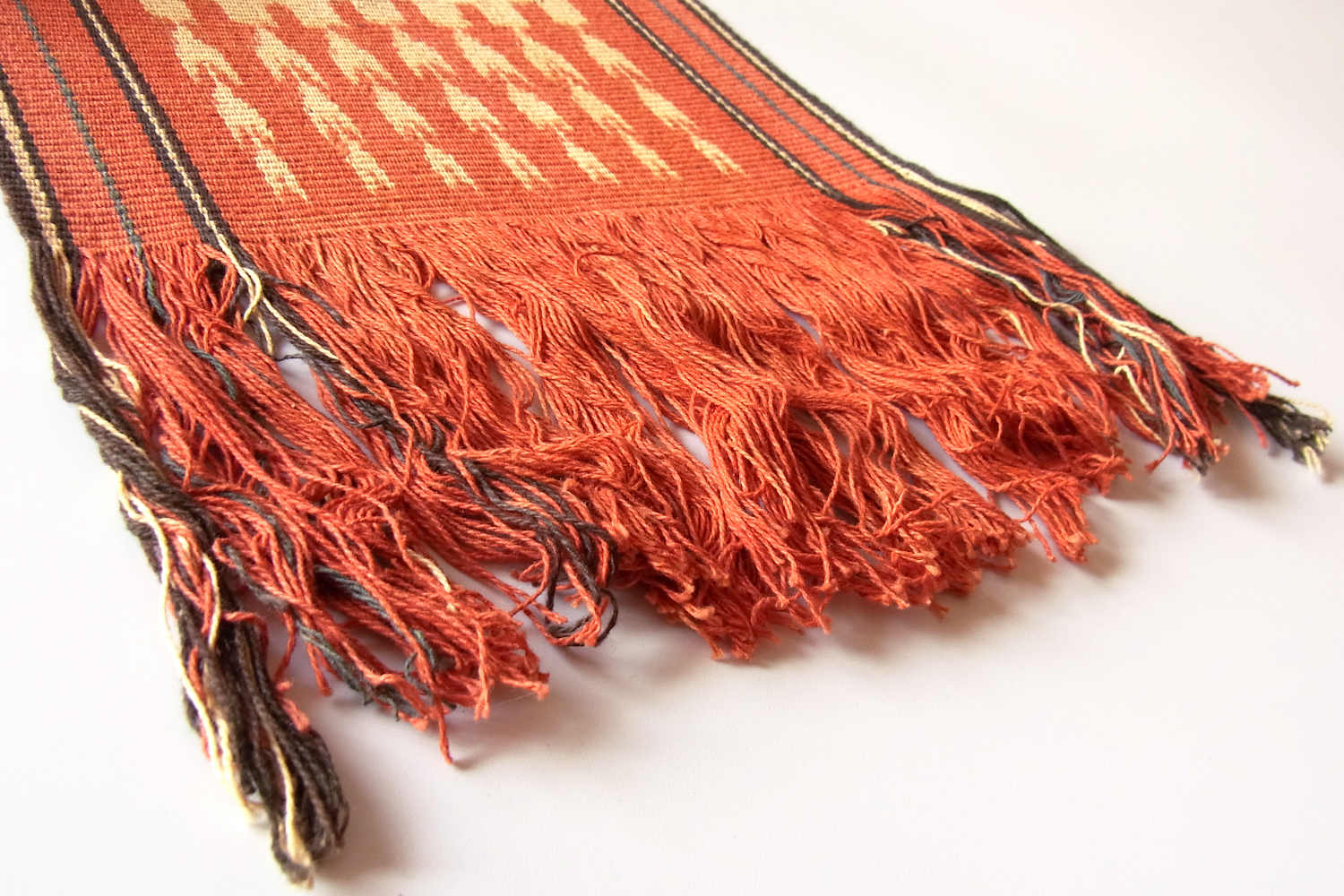 スラウェシ島トラジャ・イカットNo.T-ISW-012|野趣あふれる