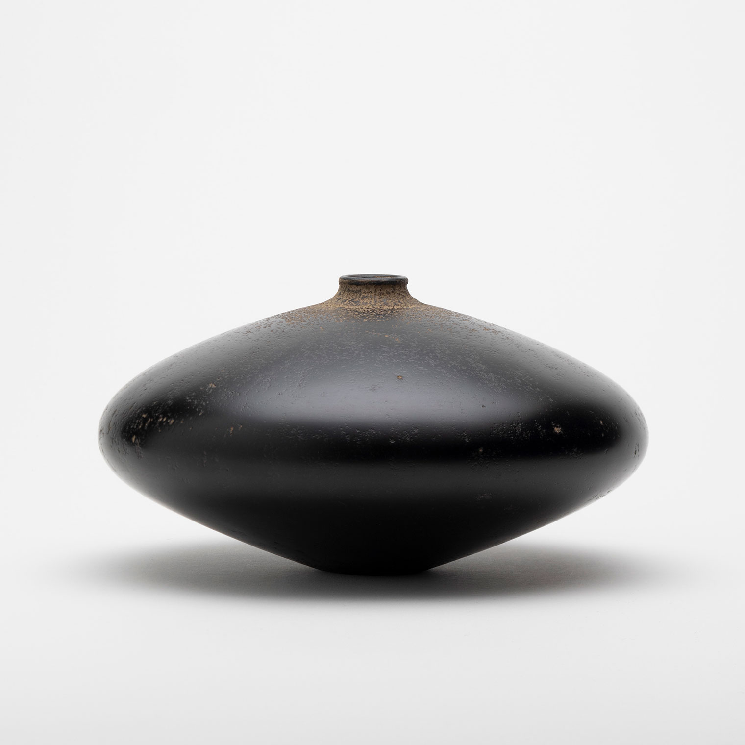 黑 花器 | Works | 安齊賢太 | panorama