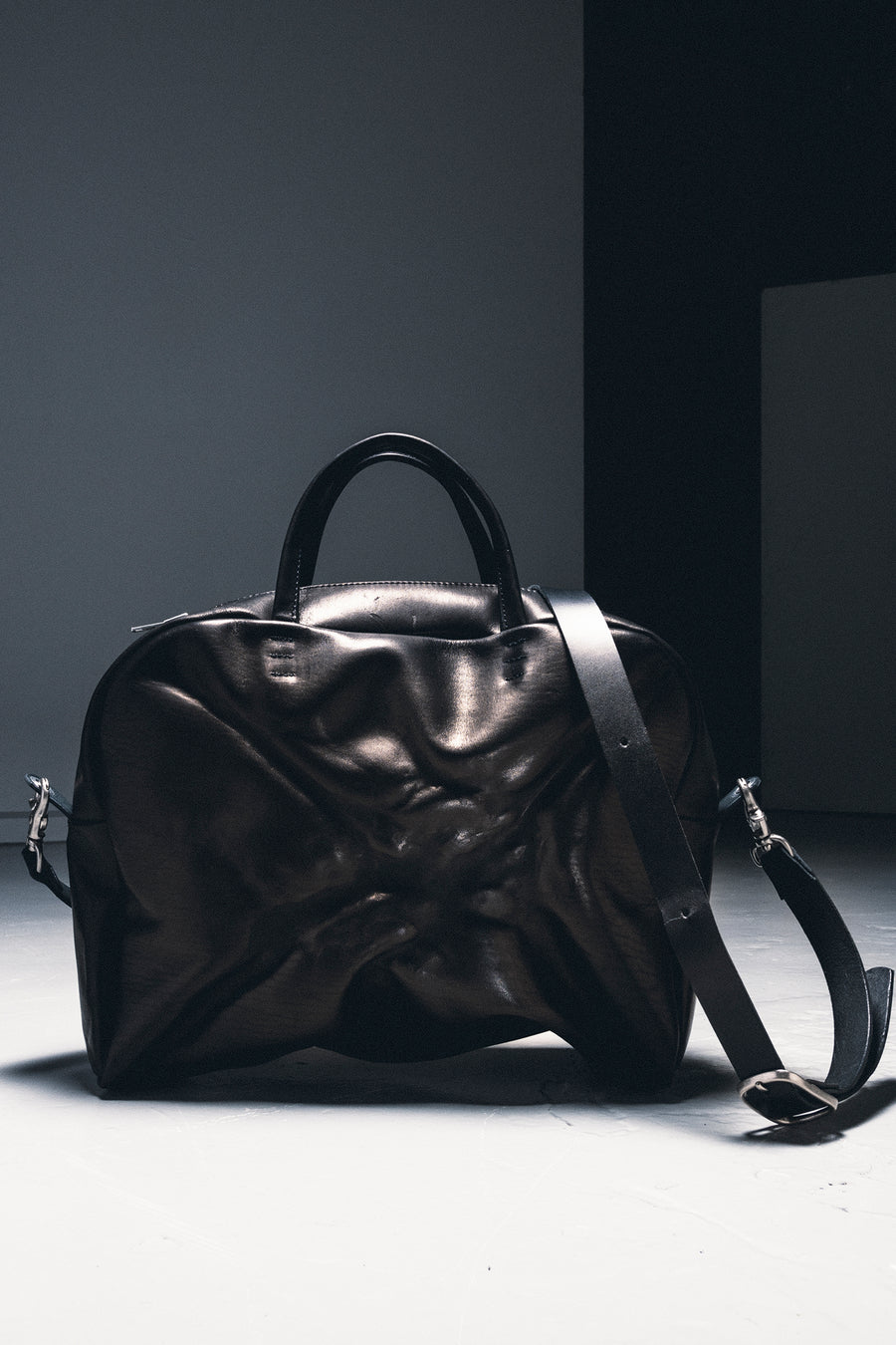 カガリユウスケ(KAGARI YUSUKE)のスキンボストンバッグの通販｜PALETTE