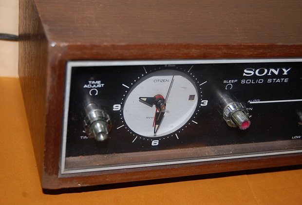 ソニー Model No.8RC-49 AM6石クロークラジオ受信機木製キャビネット