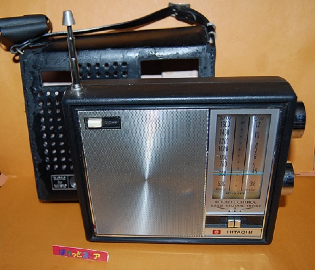 日立製作所 WH-827型 2バンド（MW/SW）8石トランジスターラジオ・革