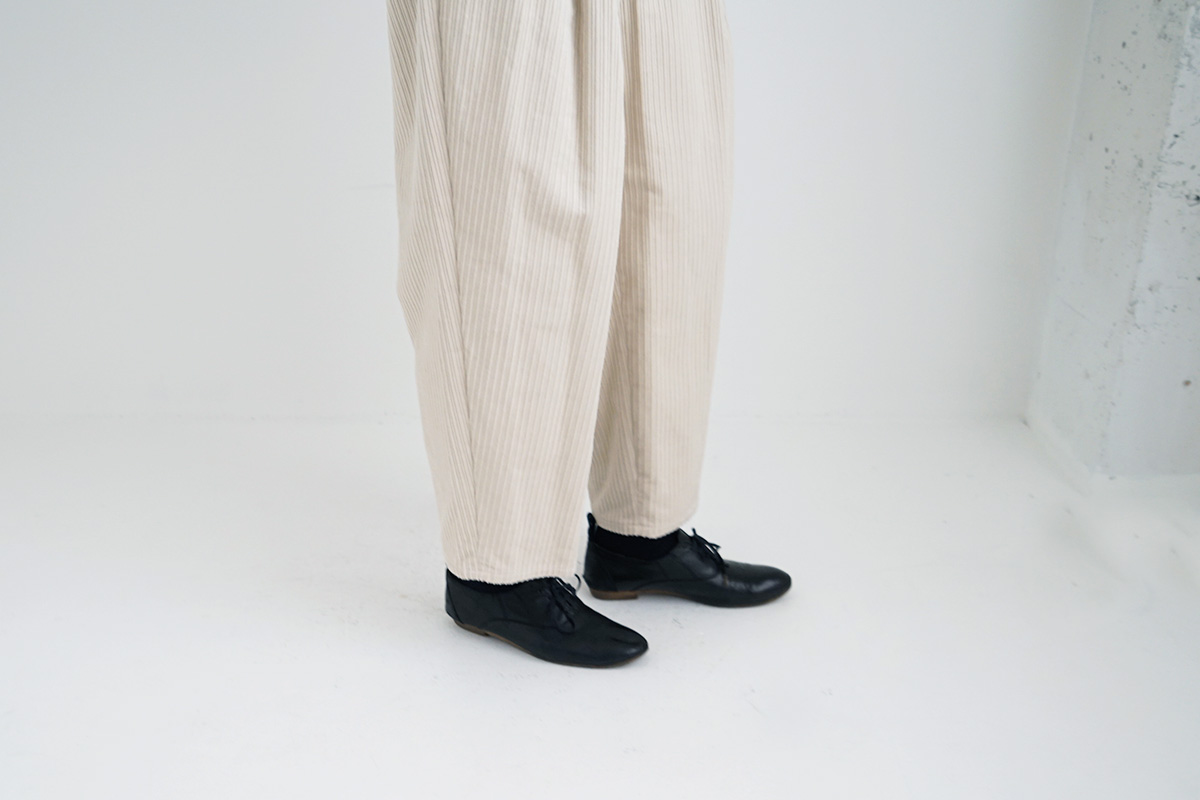 suzuki takayuki スズキタカユキ wide legged pants Ⅱ [A232-13-2/nude]