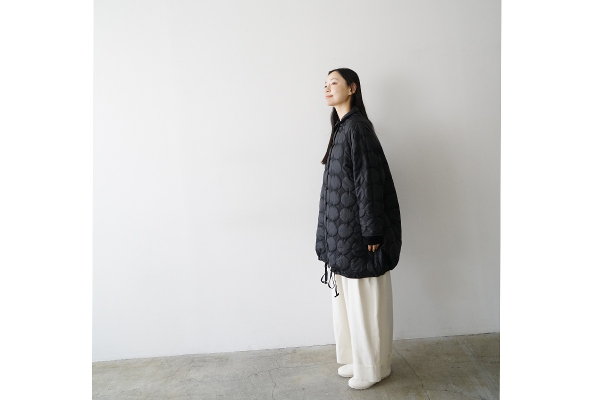 Mochi モチ quilted half coat[ma24-co-01/black] キルトフハーフコート