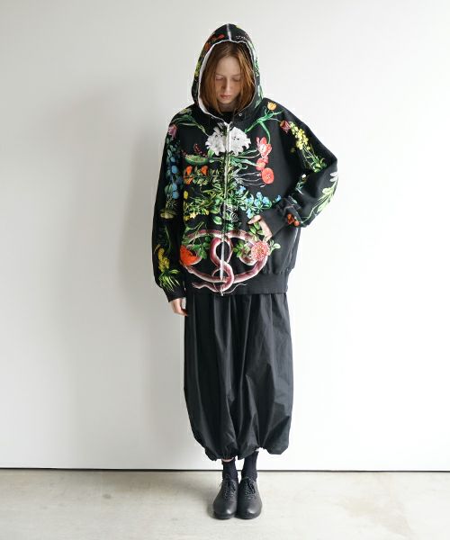 AHCAHCUM あちゃちゅむ お花体ジップパーカー（クロ）01-231-0702