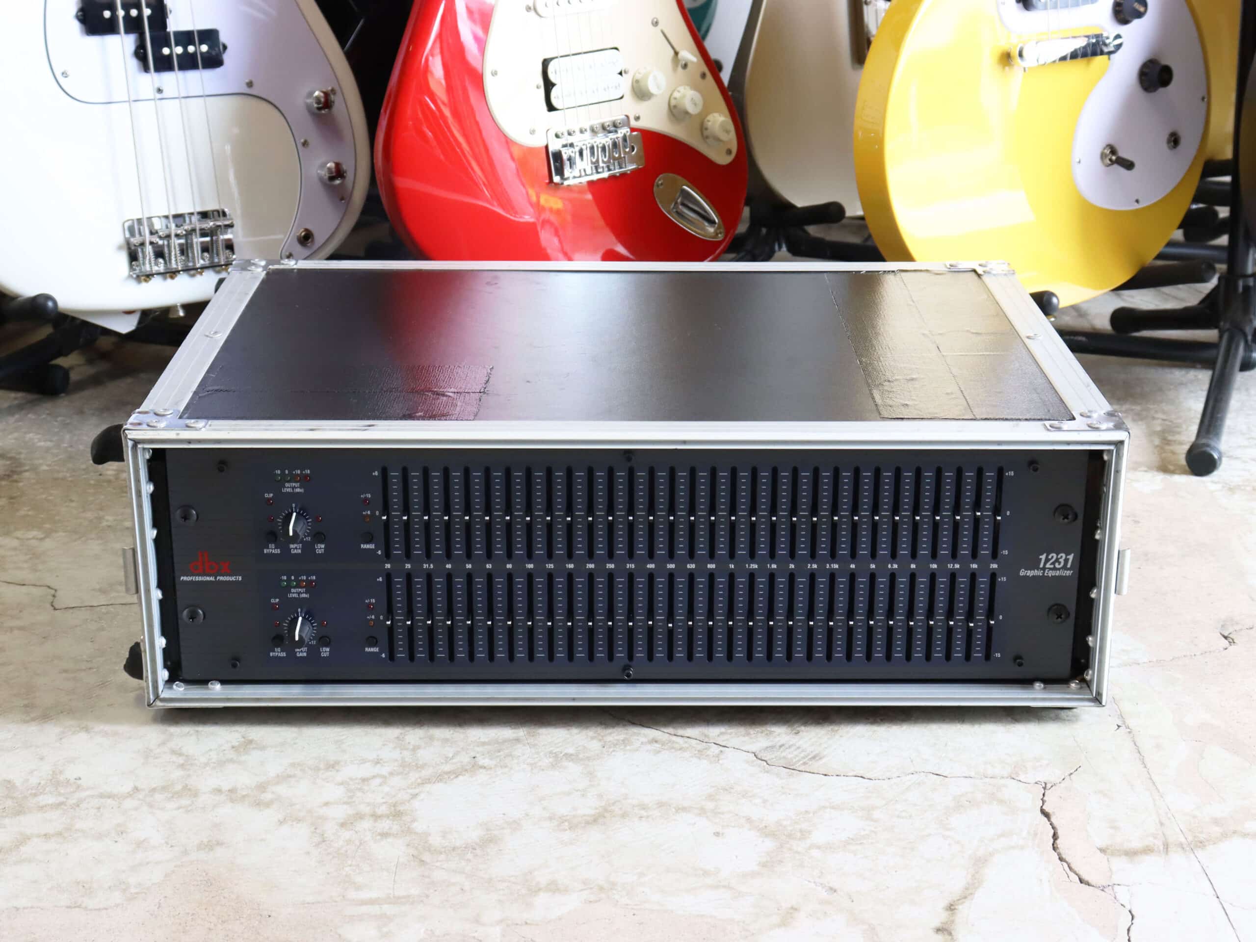 中古】dbx 1231 グラフィックイコライザー ラックケース付属 - 神奈川