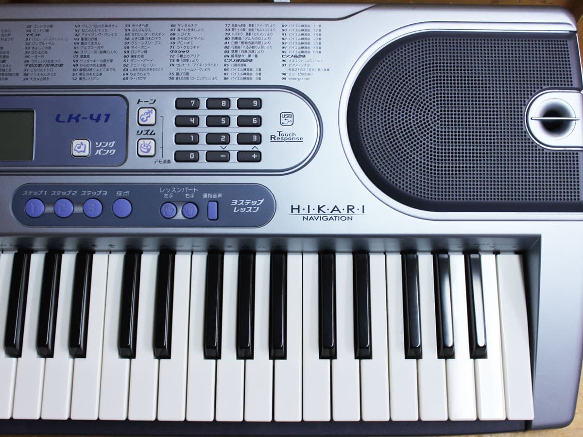 CASIO LK-203TV61鍵盤キーボード ASCII.jp：カシオ計算機、鍵盤が光っ