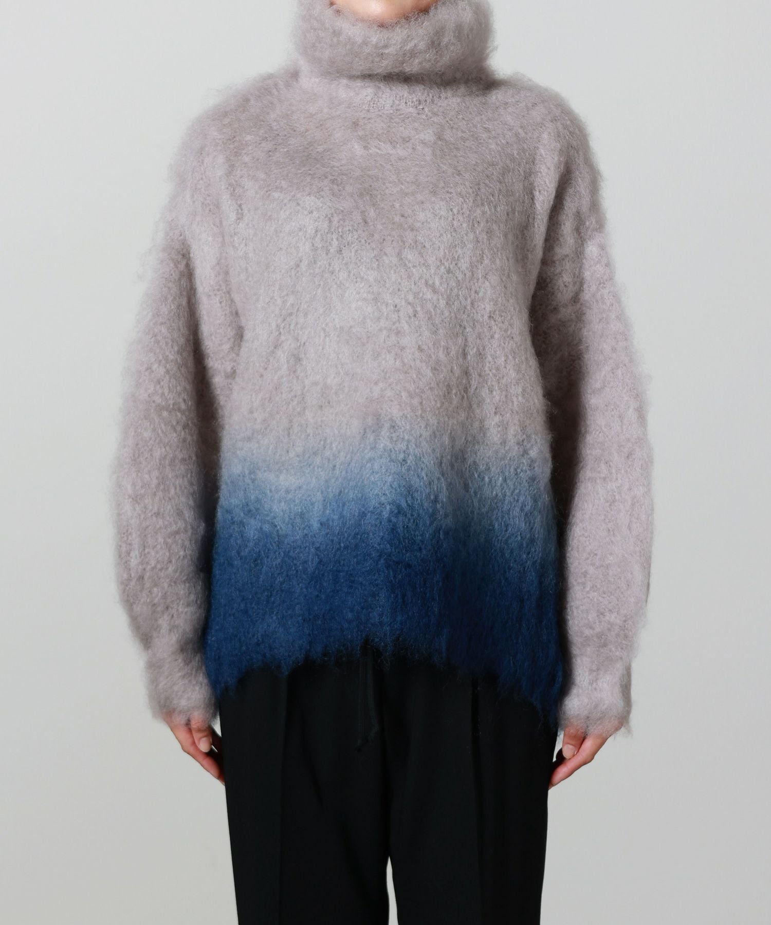 Mame Kurogouchi(マメ クロゴウチ)】 Fur Knitted High Neck Top