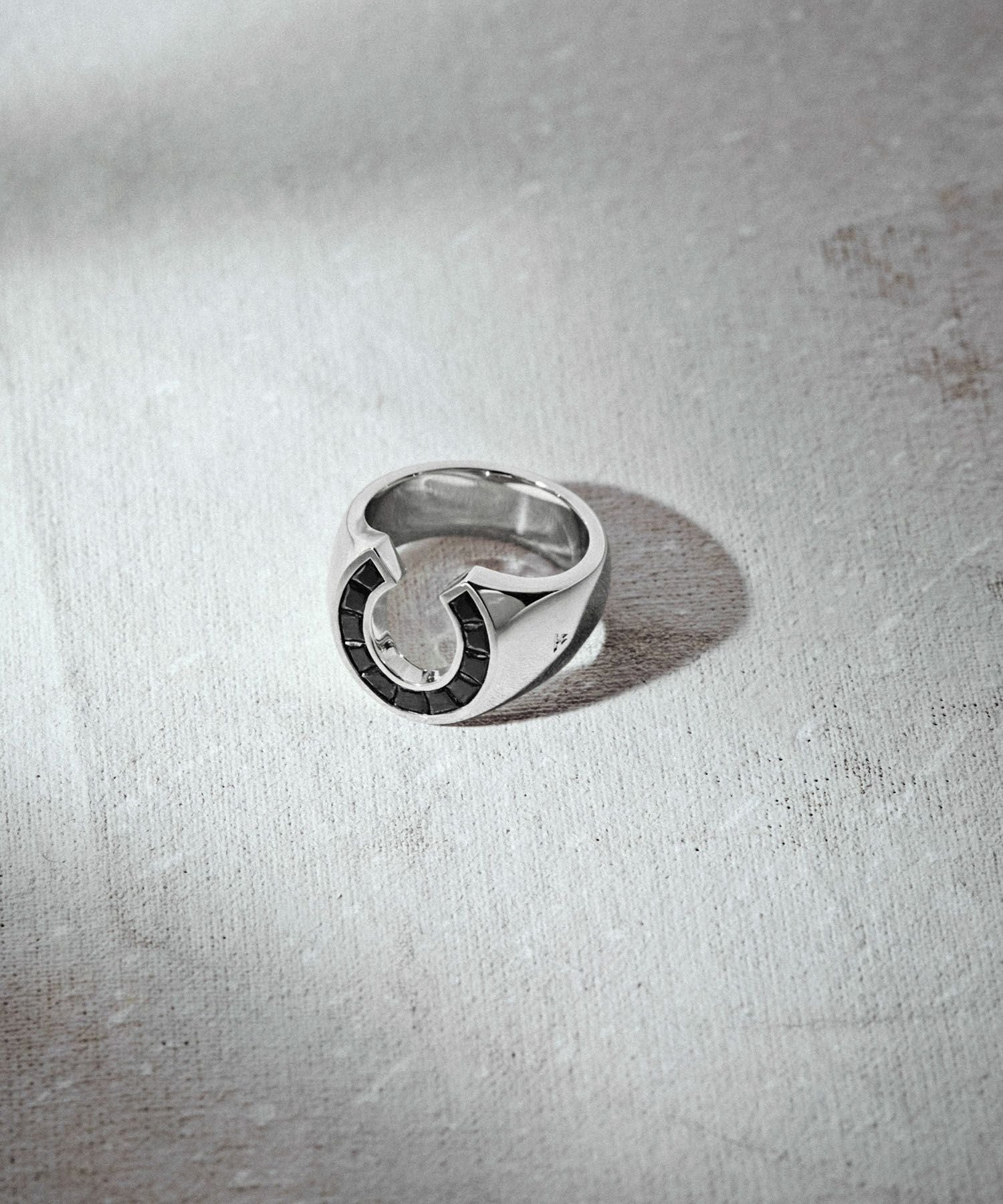 TOM WOOD(トムウッド)】 Felix Small リング｜PARIGOT ONLINE（パリゴ