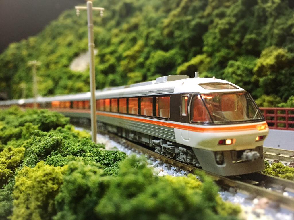 高山本線を走る特急ひだ号 #鉄道模型 #Nゲージ #ジオラマ #キハ85