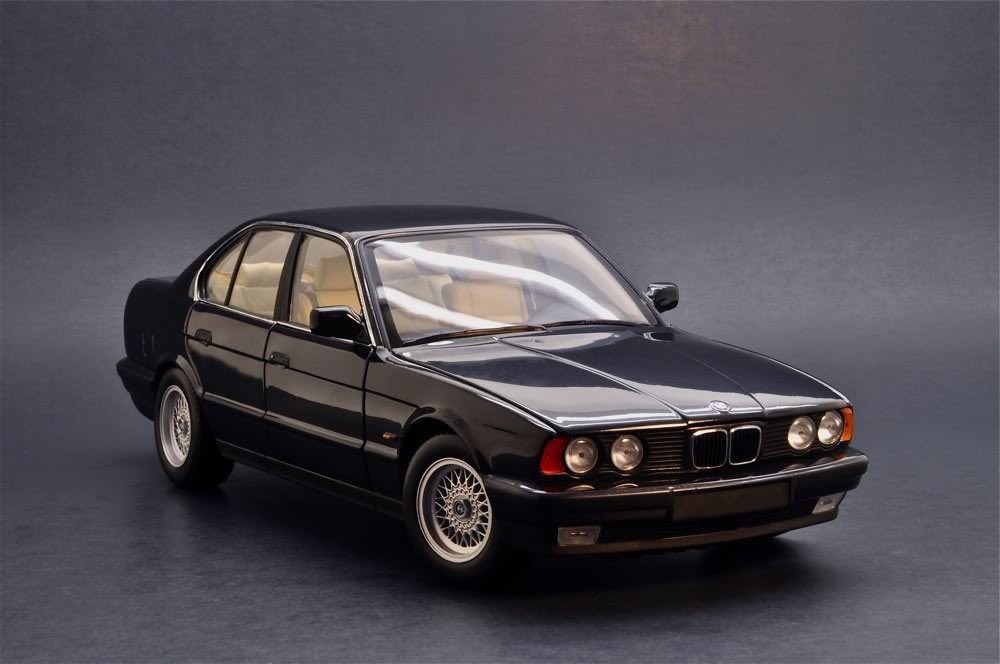 Minichamps 1/18 BMW E34 535i, 1998 Cosmos Black Metallic. #BMW