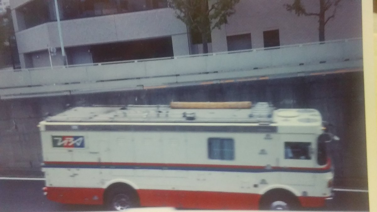 中継車 東通(いすゞ-京成)(都内、昭和61年10月) (河田町にフジテレビが