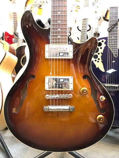 つくば店】大人気機種ポットベリーの珍しいセミアコ“EDWARDS E-PA-125D