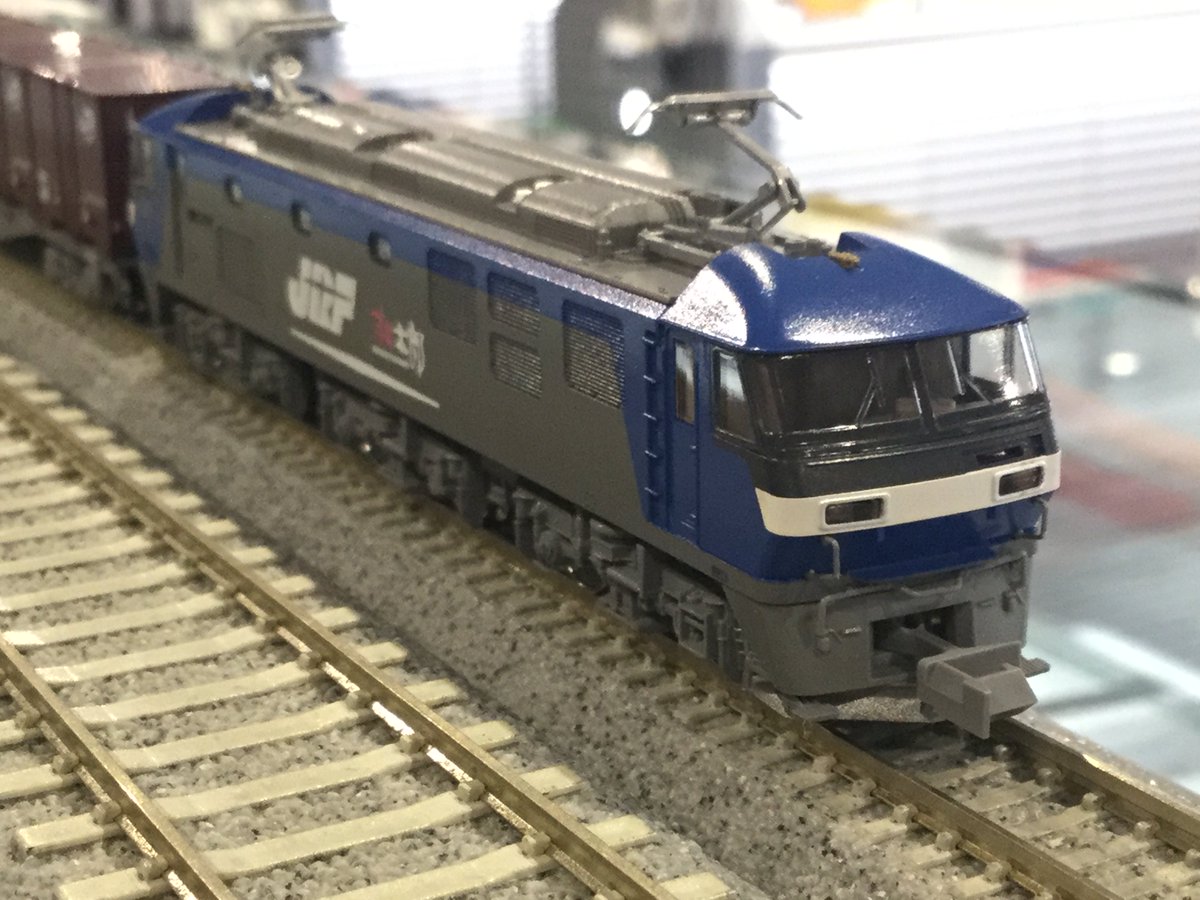 新製品入荷案内】10-028 Nゲージスターターセット・スペシャル EF210