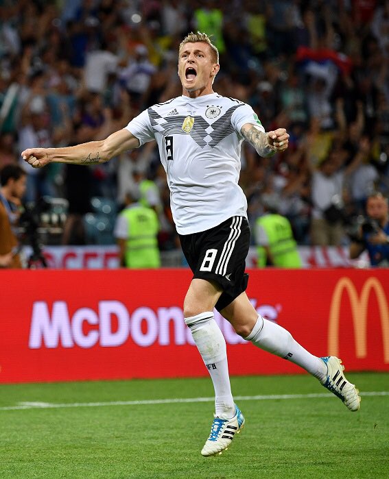 ドイツ代表 MF トニ・クロース 着用スパイクは 『アディダス 11pro FG