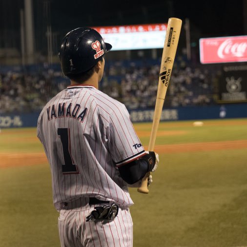 3度目のトリプルスリー達成を祝して。 11月23日、神宮球場16番ゲートに