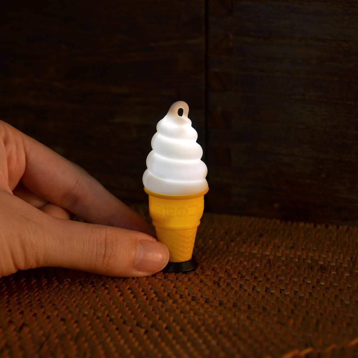 ソフトクリーム型 ライトスタンド　NISSEI ニッセイ