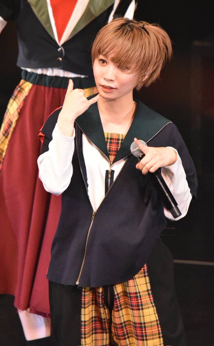 この衣装やっぱすっきゃなー！すっきゃなー