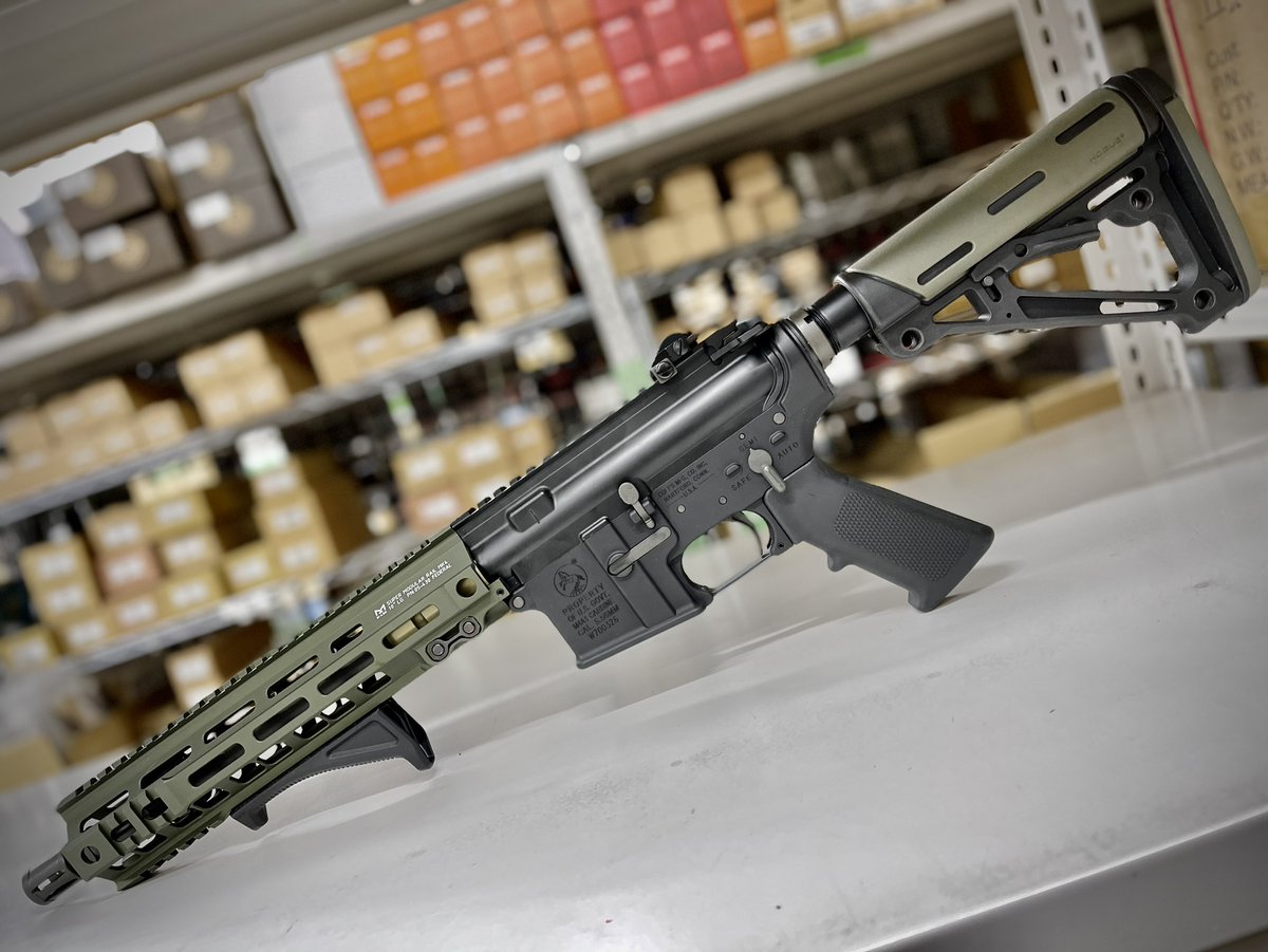 次世代電動ガン M4 FBI HRTカスタム 次世代電動ガン M4 FBI HRTカスタム