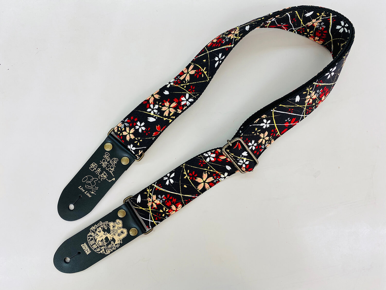 YOUNG GUITAR 人間椅子 コラボ ストラップ 【公式通販】