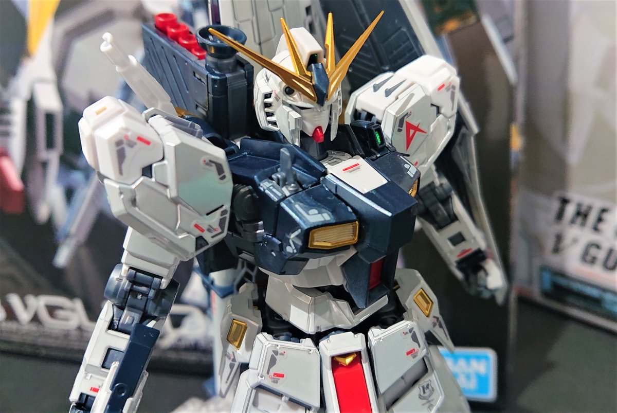 発売まであと4日】RG 1/144 ガンダムベース限定 νガンダム[チタニウム