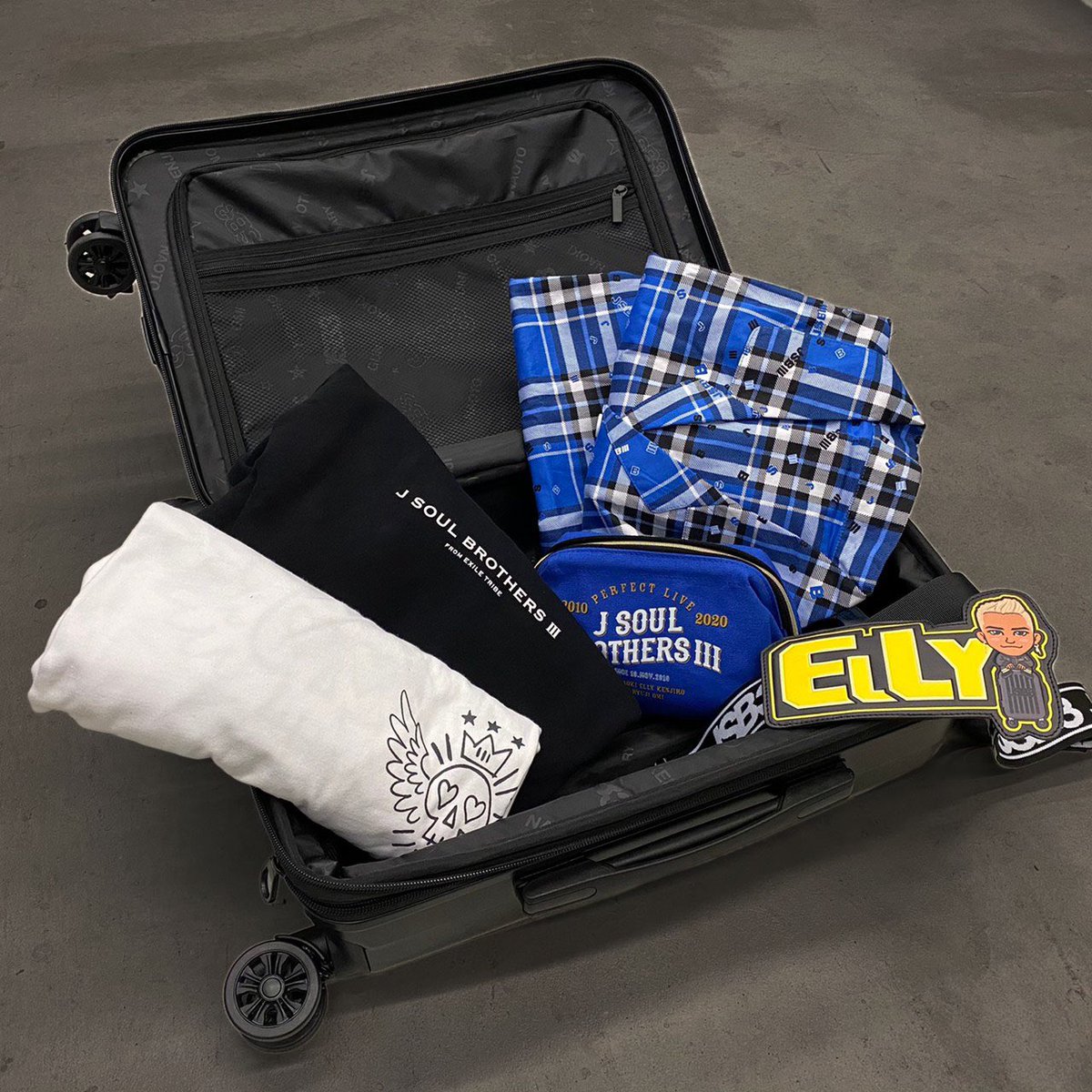 三代目 J SOUL BROTHERS 10th ANNIVERSARY キャリーケース受注販売決定