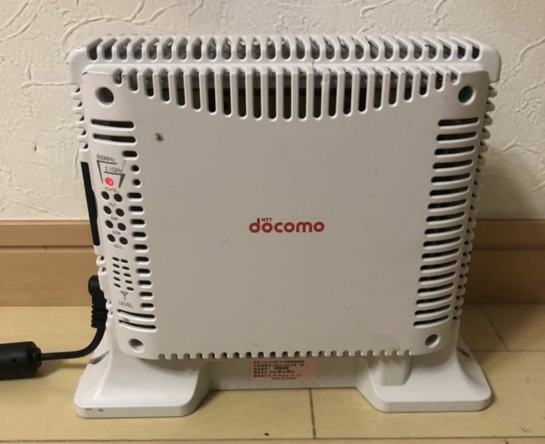 NTTドコモ レピータ 中継増幅装置 TB-3103形 R って、デカイけど2.1Gと