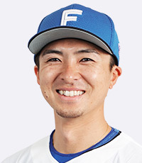 F FESで選手たちも着用！ お揃いのパーカーでF FESに参加しよう