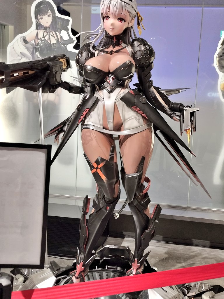 RED東京タワー#NIKKE等身大モダニア