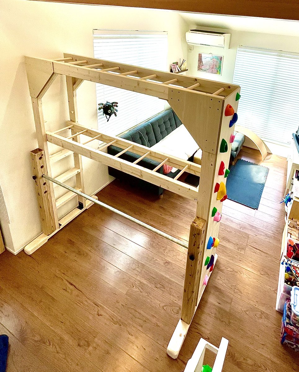 リビングにも溶け込む、室内うんてい。 うんてい、可動式うんてい