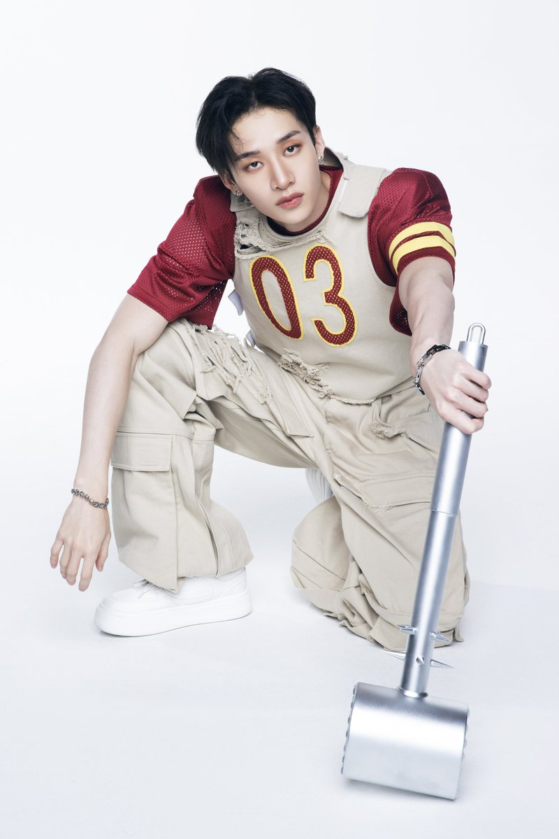 Stray Kids JAPAN 1st EP 『Social Path (feat. LiSA) / Super Bowl