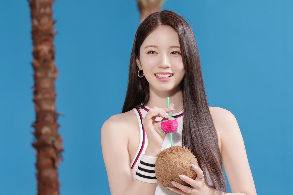 NiziU_CAM] NiziU 2nd Album『COCONUT』 Jacket Shooting Behind Cut