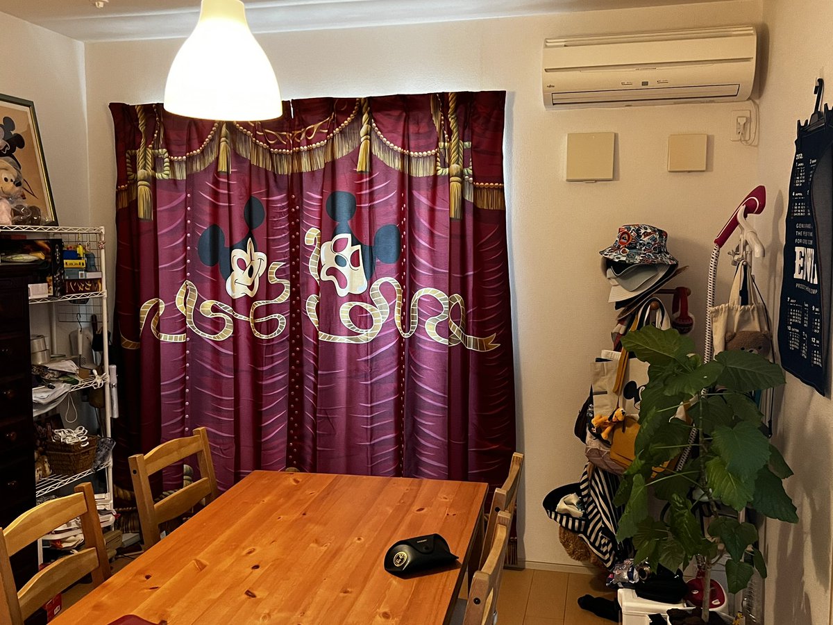 6/13発売のミッキーマウスレビューのカーテンのレビューはこんな感じ