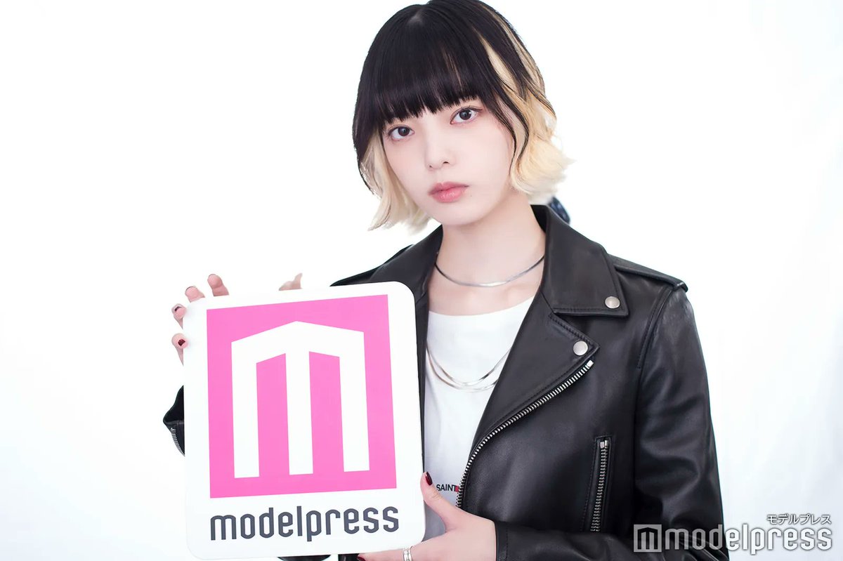 フォロー＆リツイート✨】 #平手友梨奈 さんサイン入りチェキを2名様に