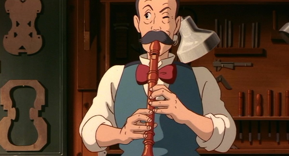 リコーダーを吹いているのは、南さん。 本作で、イバラードの背景を