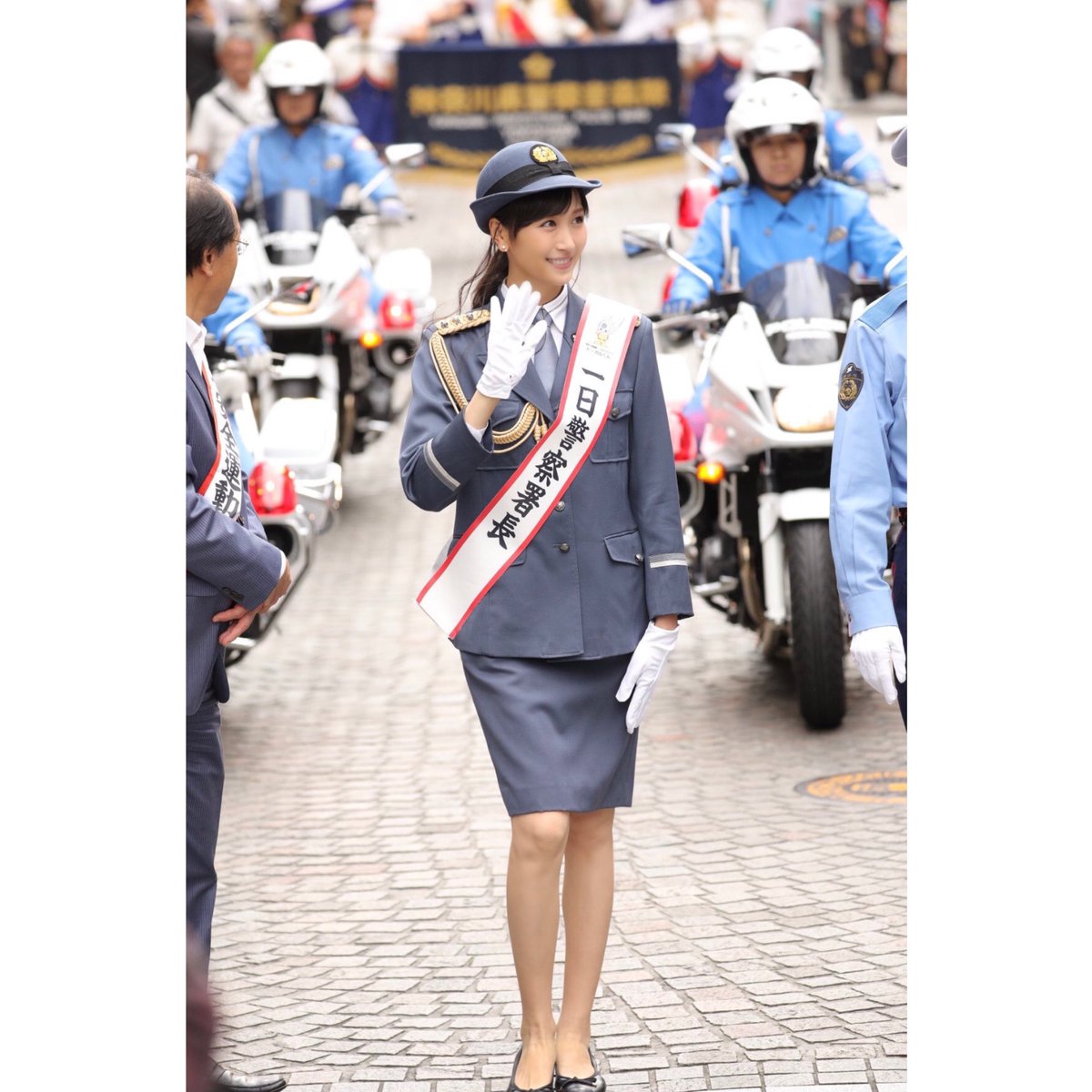 アイドリング!!! 横山ルリカ 直筆サイン入り チェキ 色紙 一日警察署長