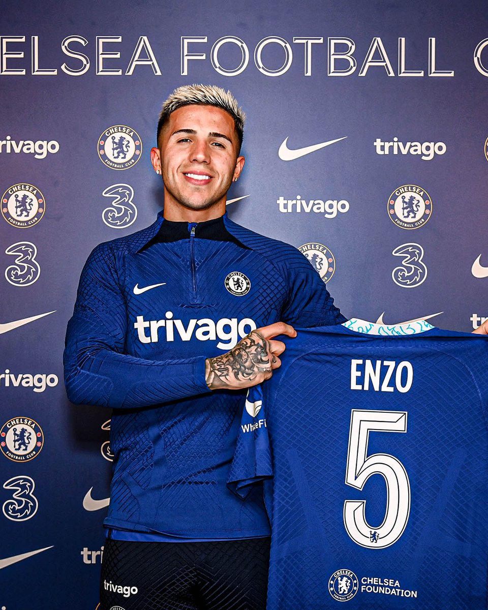 🏴󠁧󠁢󠁥󠁮󠁧󠁿 背番号は「5」に決定！🔵 英国史上最高額の移籍金 約