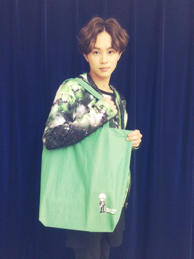 タクヤ生誕祭グッズ、大きなトートバッグです。