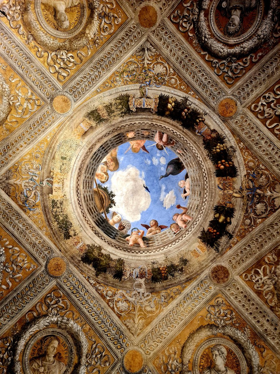 美術史上最も偉大な傑作の1つ、「結婚の間」のフレスコ画。1465年から