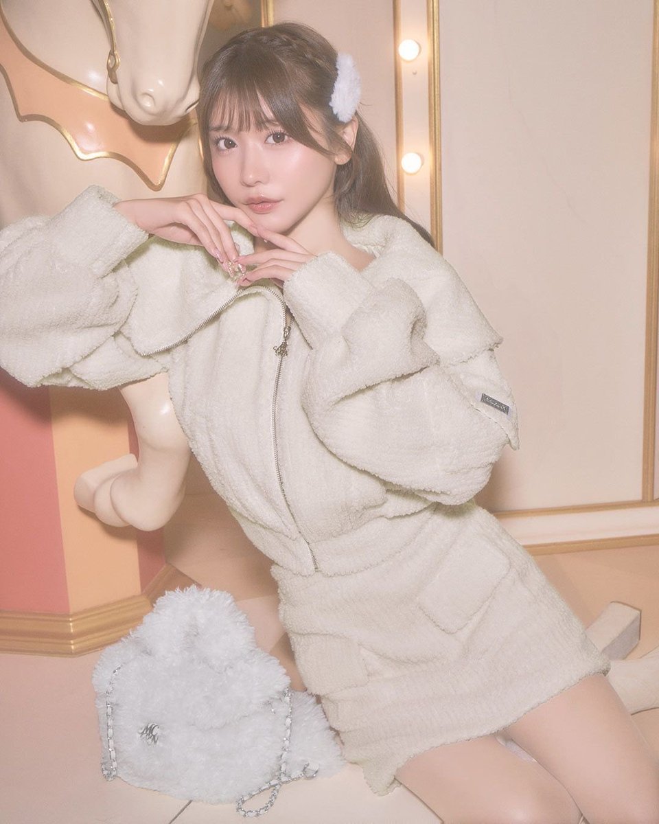 𝐂𝐨𝐦𝐢𝐧𝐠 𝐮𝐩 𝐧𝐞𝐱𝐭…❤︎ 】 明日11/6(thu)12:00~発売の新作