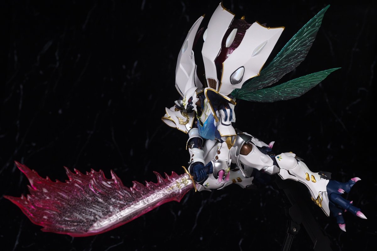 L DRAGON SCALE サーバイン（白き秘宝） BUILD