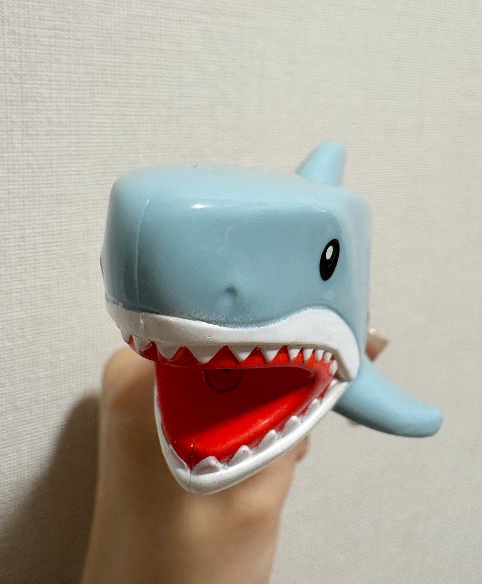 米津さんのサメ、見覚えあると思ったらこれですね(ハッピーセット)