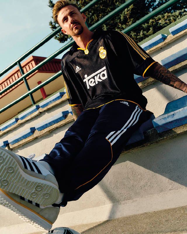 再入荷】🎉 #レアルマドリード 1999-2000シーズン 復刻デザインの