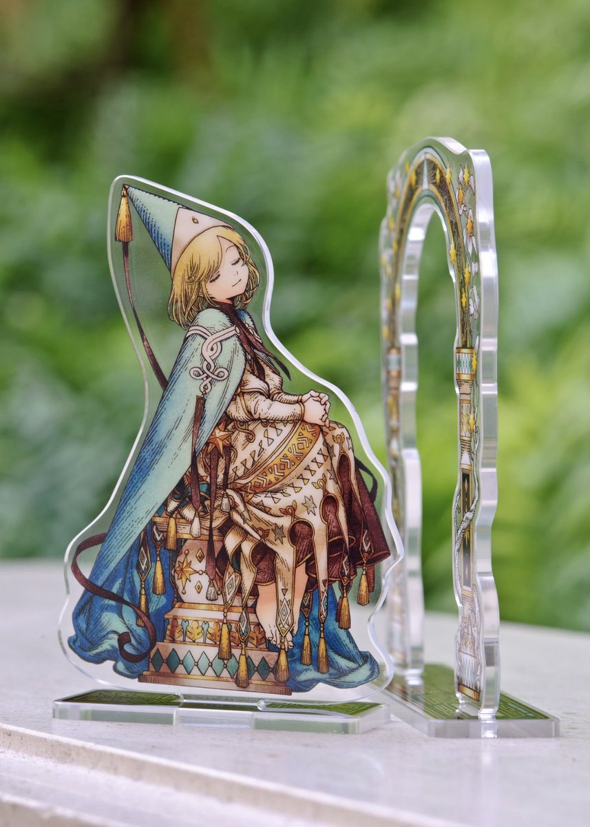 15巻はアクリルスタンド付きの限定版も発売します！ ココと背景の2枚