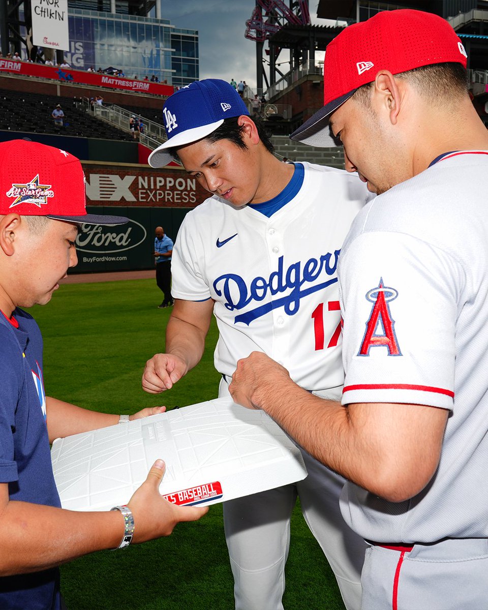 オールスターに選出された花巻東高校出身の2人！！ #菊池雄星 と #大谷