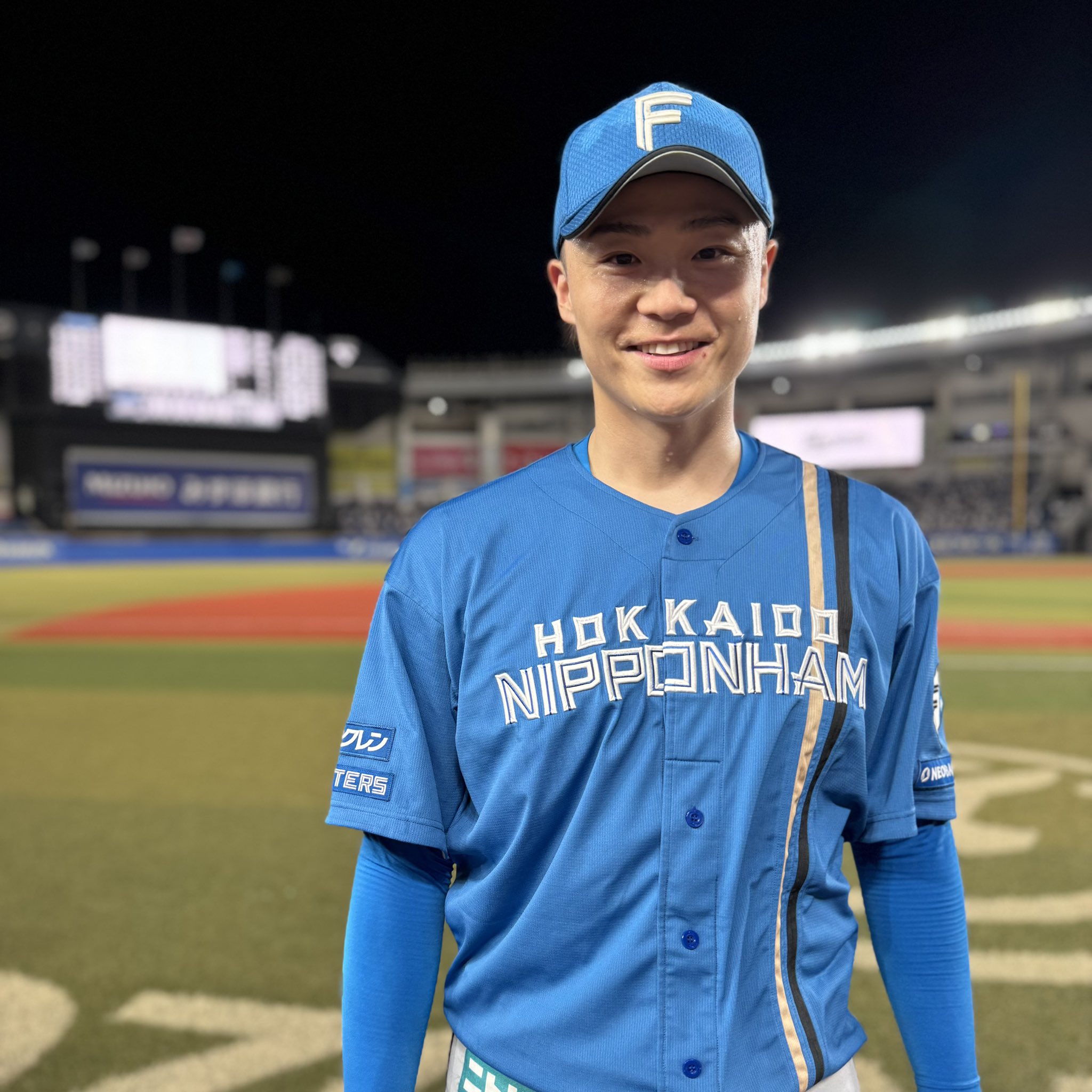 山崎福也 エスコン ユニフォーム 2025 日ハム 日本ハムファイターズ